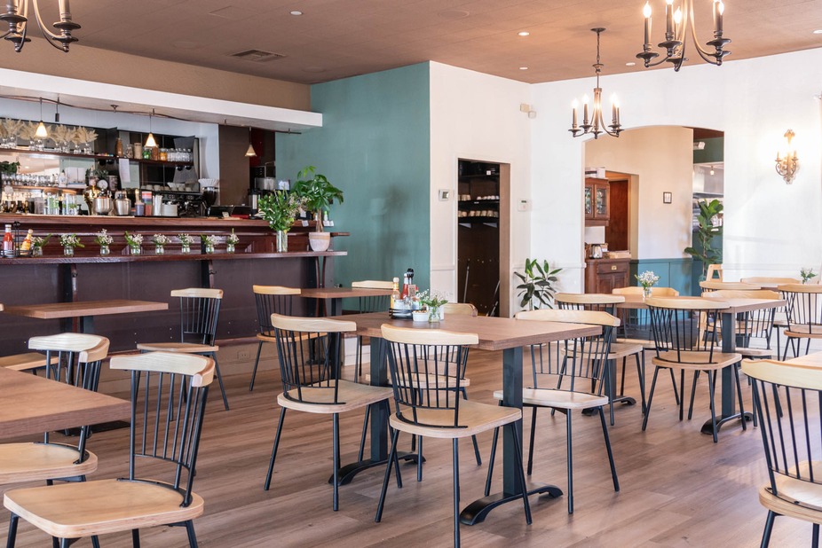 Darla Cafe