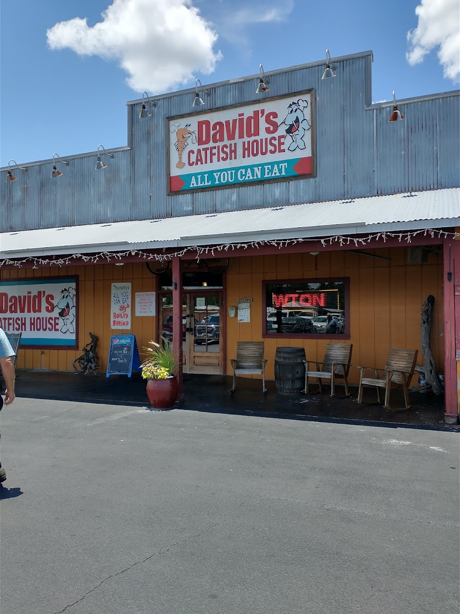 David's Catfish House - Brewton Photos 2
