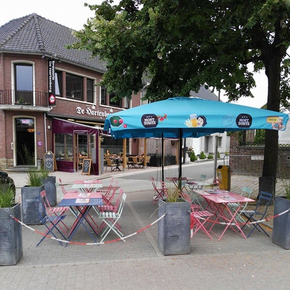 De Hartenberg Brasserie Ijssalon Café Photos 2
