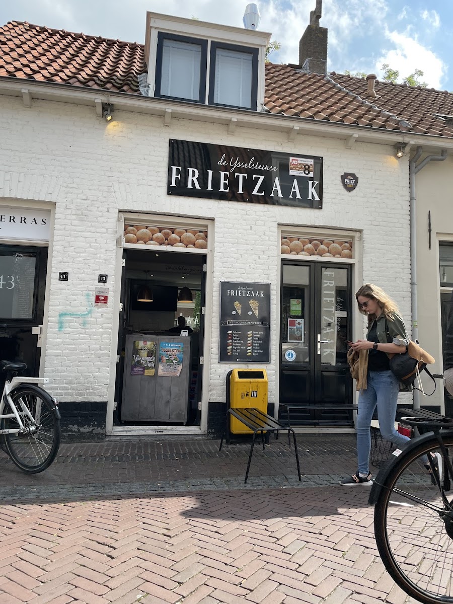 De Ijsselsteinse Frietzaak Photos 2