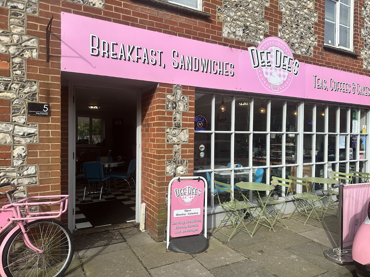 Dee Dee’S