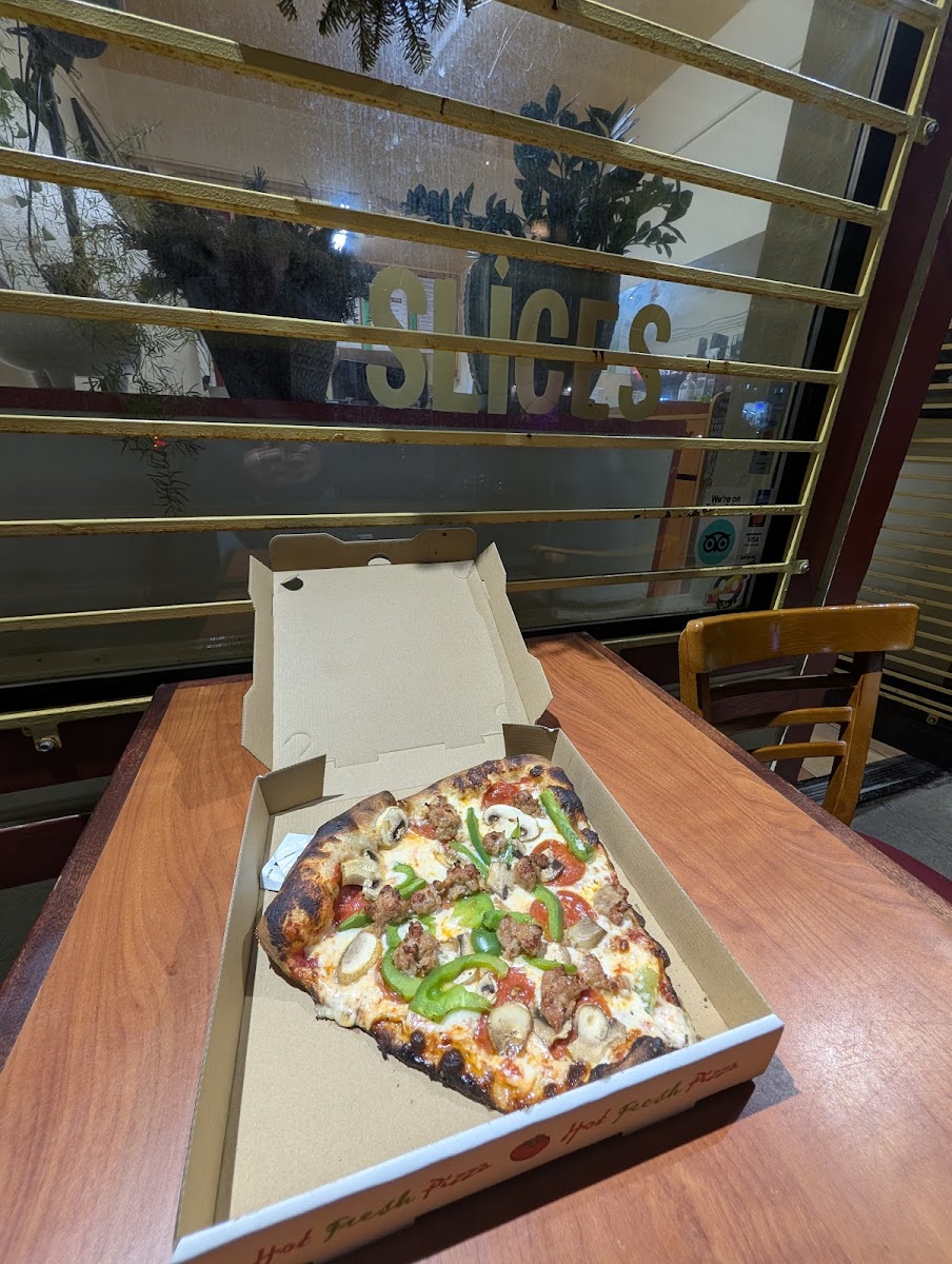 Deja Vu Pizza & Pasta Photos 2