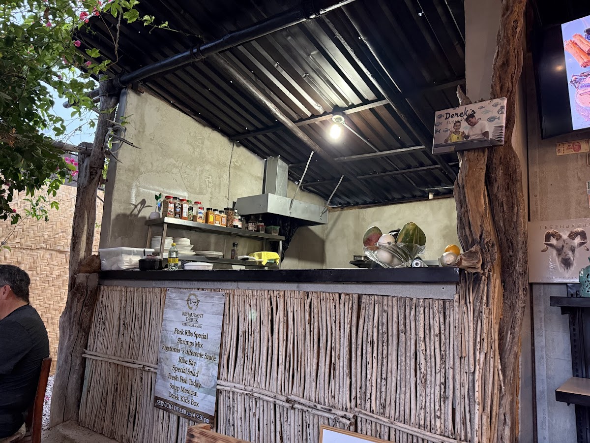 Derek Restaurant