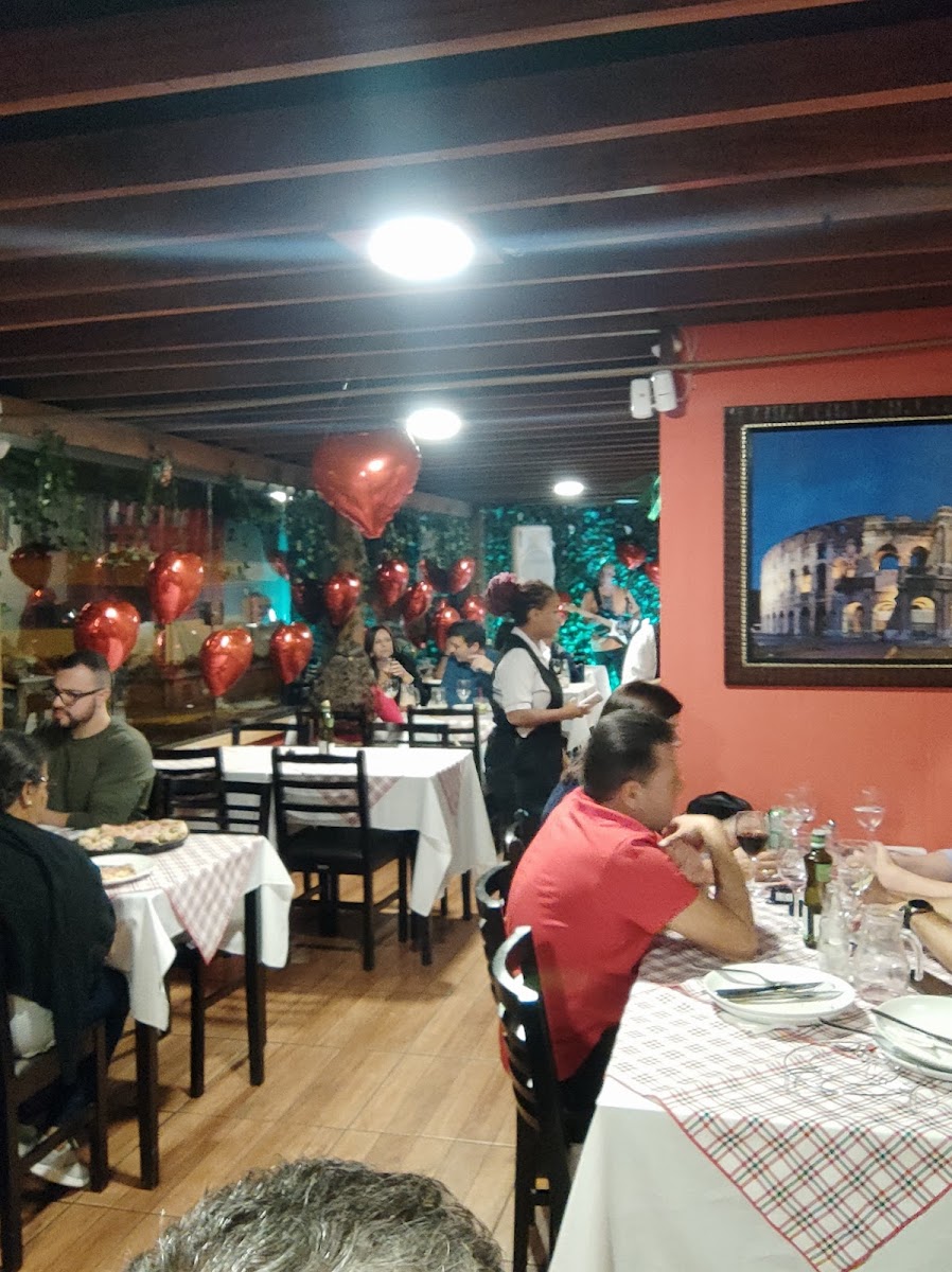 Di Lucca Restaurante E Pizzaria