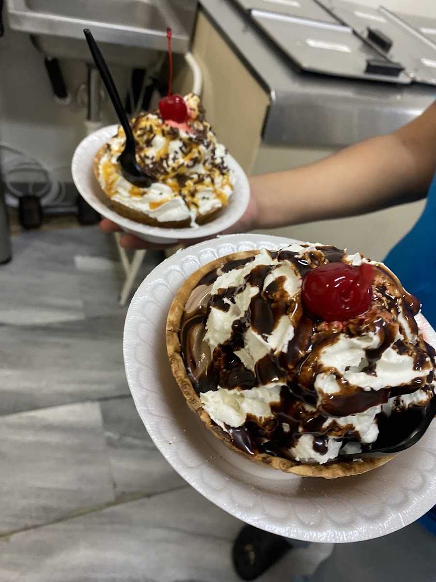 Dino's Ice Cream & Italian Water Ice Photos 9