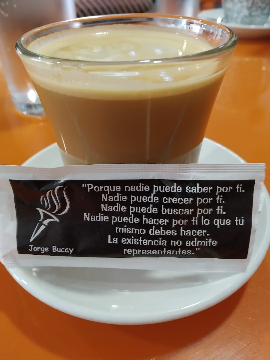 Dkfe Cafeteria Nueva Andalucia Photos 9