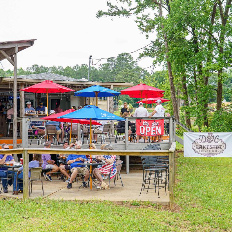 Docs Lakeside Bar And Grill