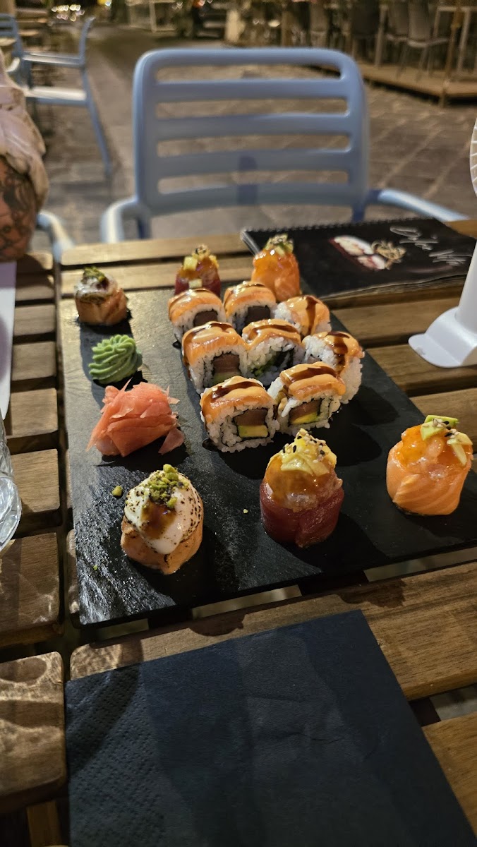 Dolce Vita - Crudo Sushi Bar Photos 2