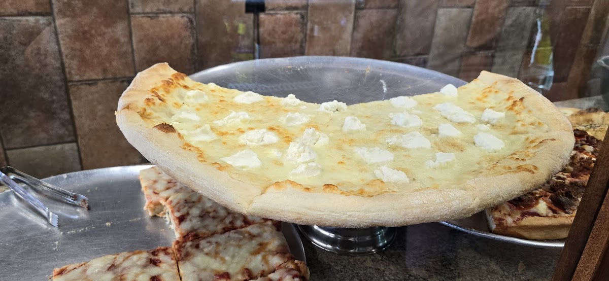 Dominick's Pizza Restaurant Photos 2