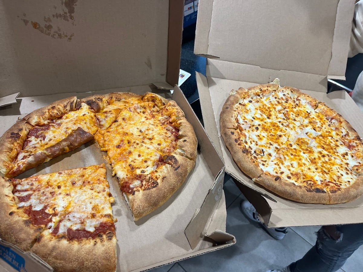 Domino's Guadalajara Providencia Photos 2