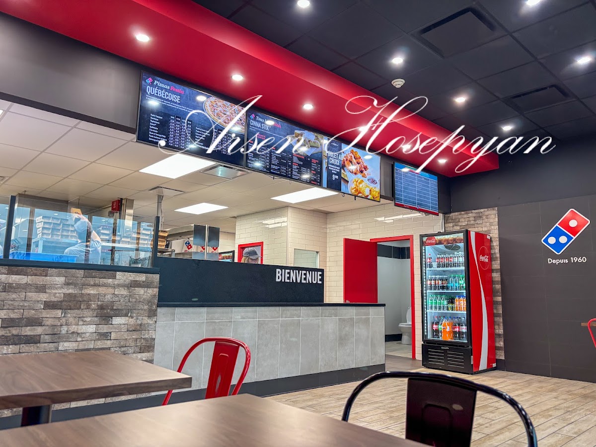 Domino's Mont-Saint-Hilaire Photos 2