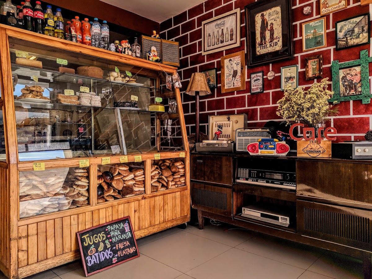 Donovan Café Bar
