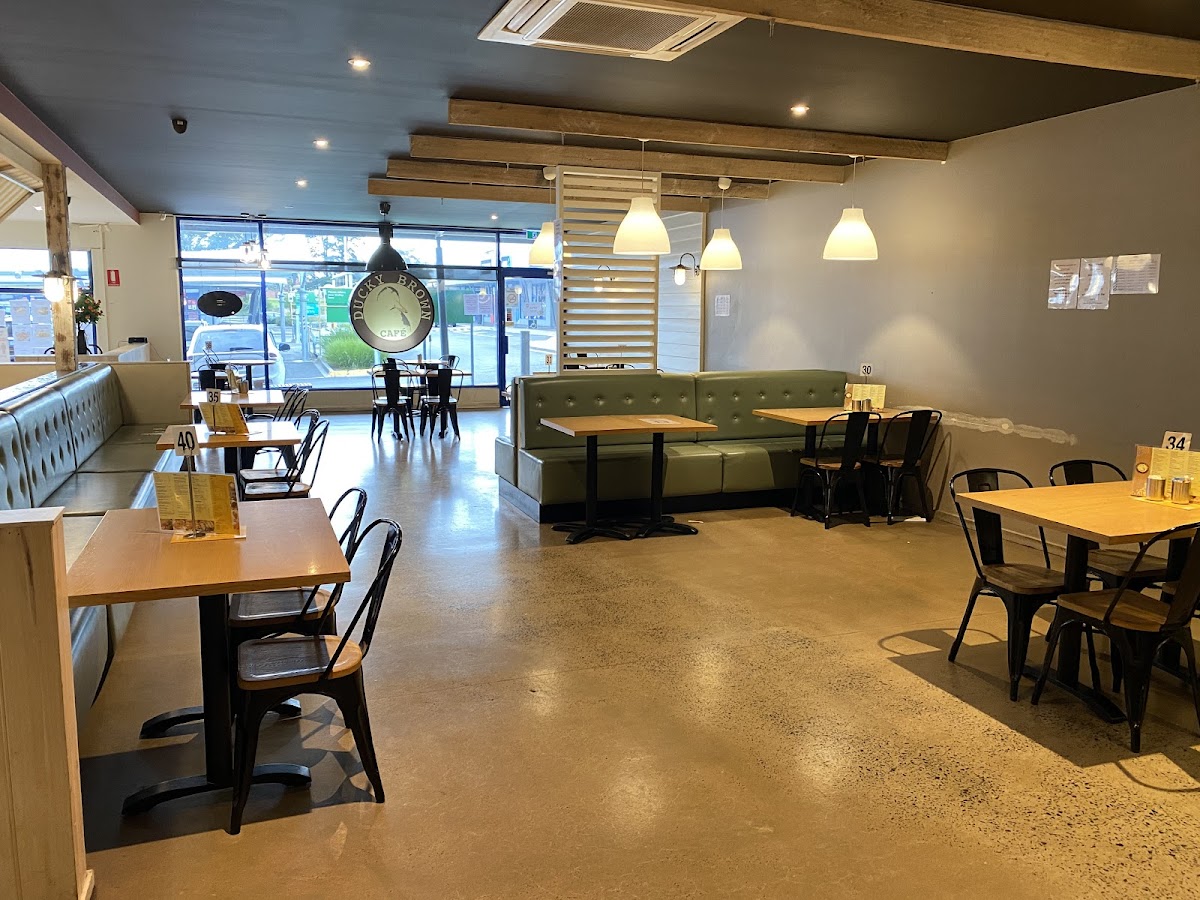Ducky Brown Cafe