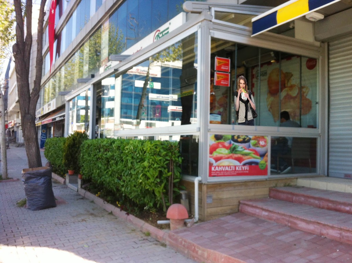 Duran Sandwiches Güneşli