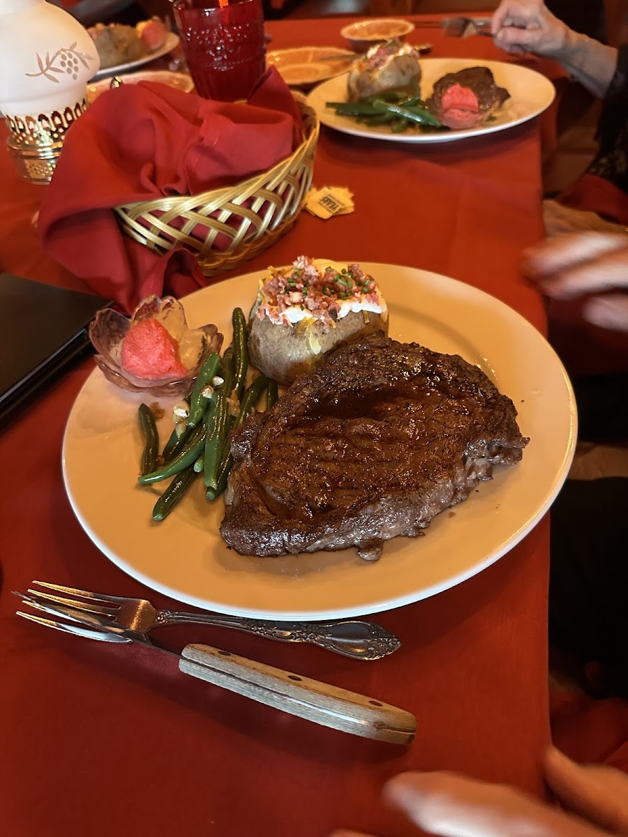 Dutch Frontier Restaurant Photos 9