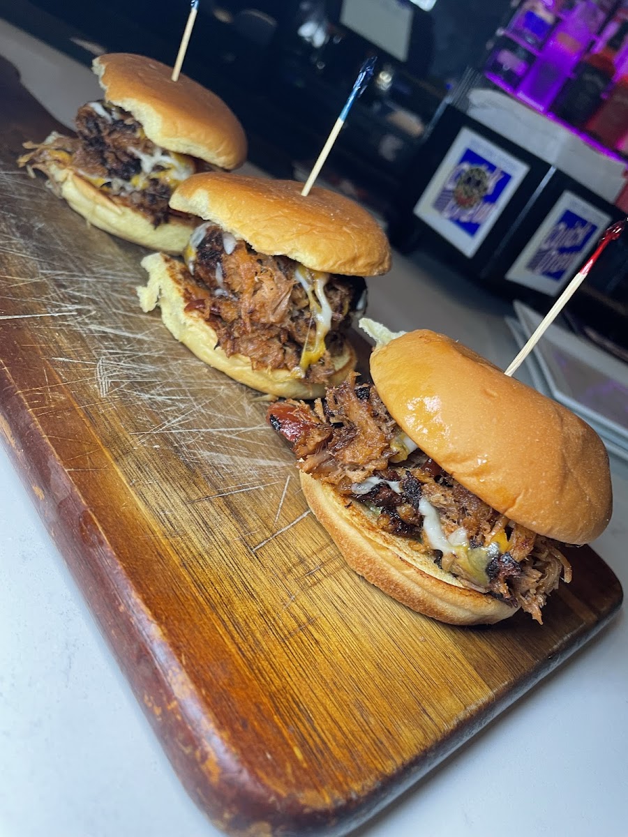 Edgewood Bar & Grill Photos 2