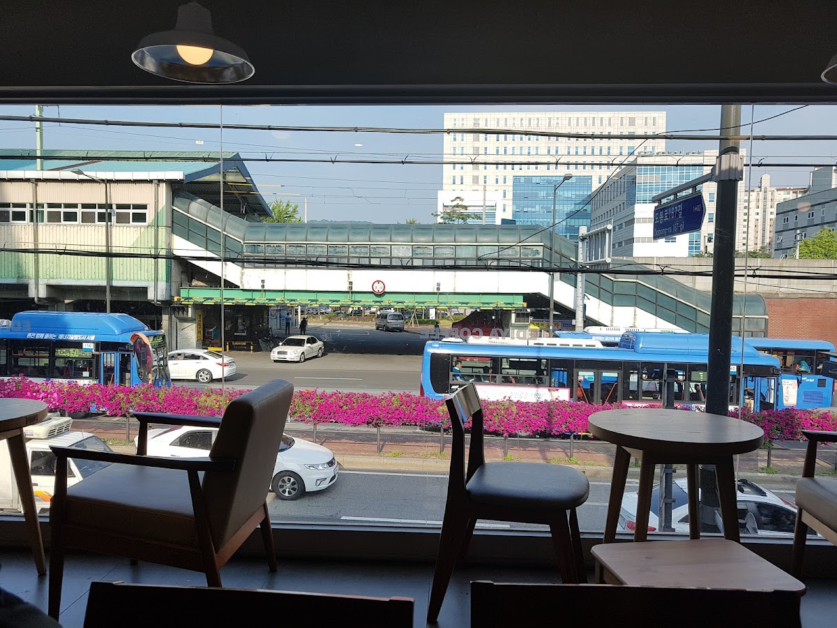Ediya Coffee