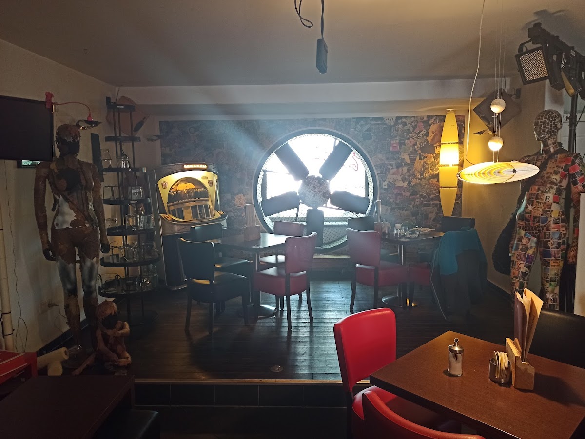 Einstein Café Lounge Photos 2