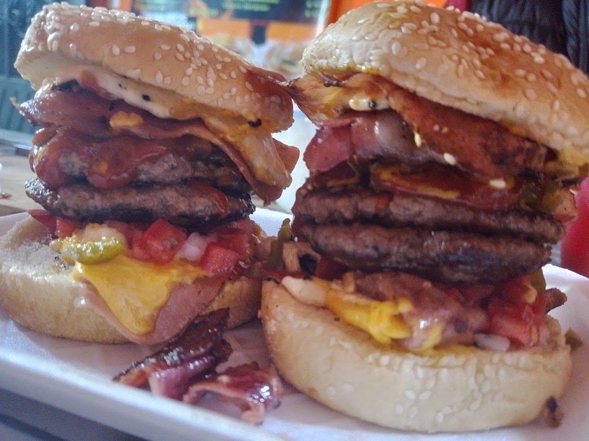 El Burguer Photos 9