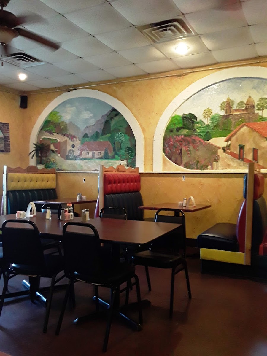 El Compadre Mexican Restaurant