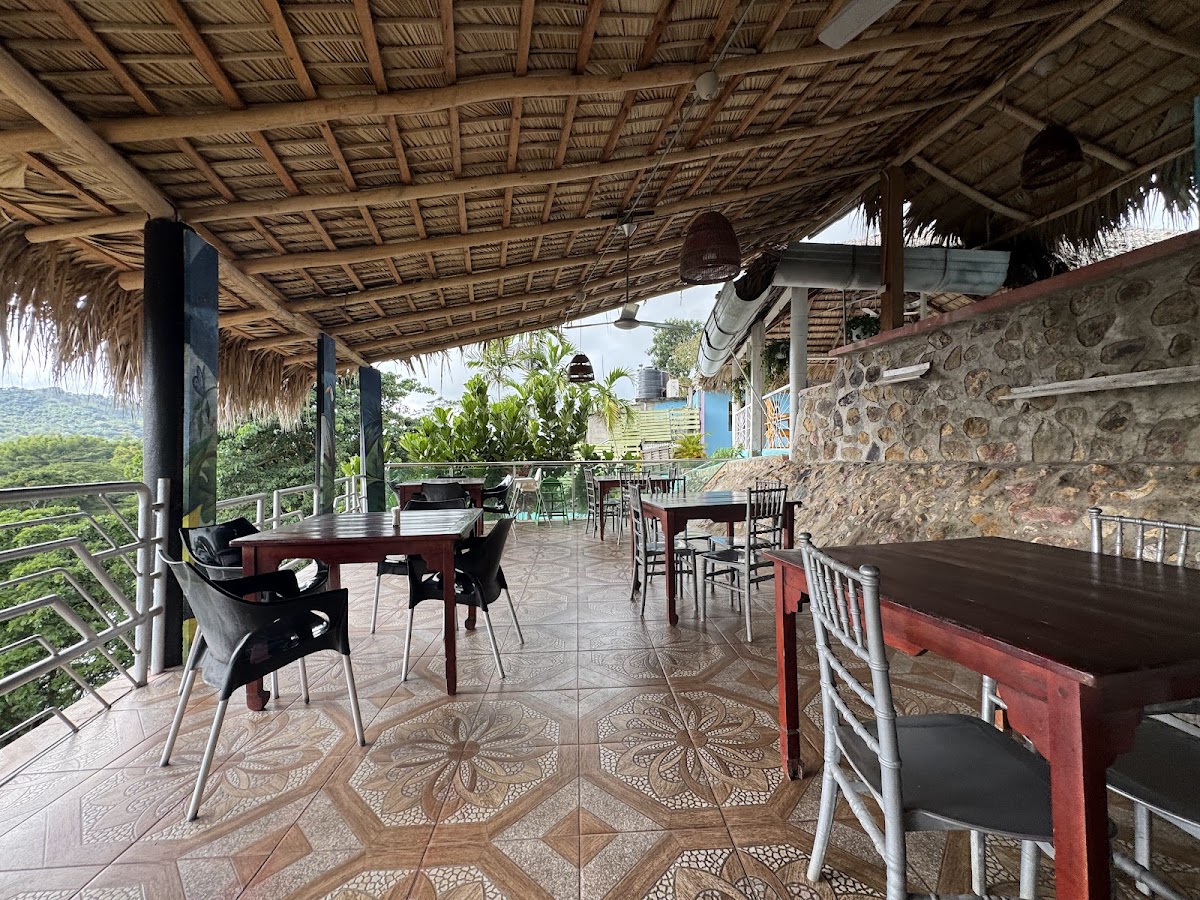 El Muro Restaurant