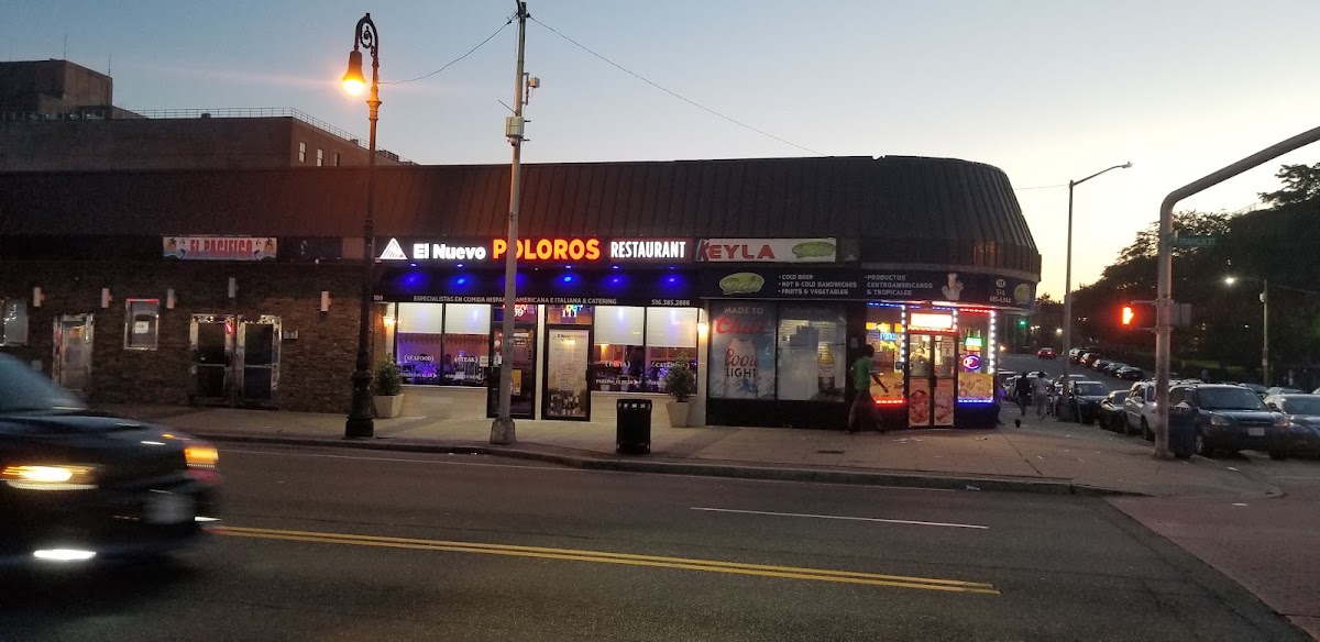 El Nuevo Poloros Restaurant