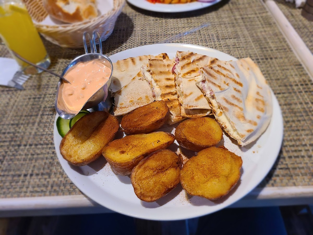 Em Steakhouse Restaurant Photos 9