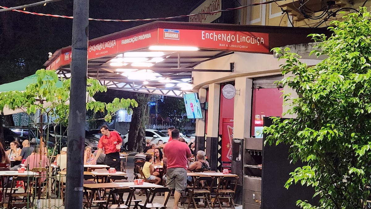 Enchendo Lingüiça