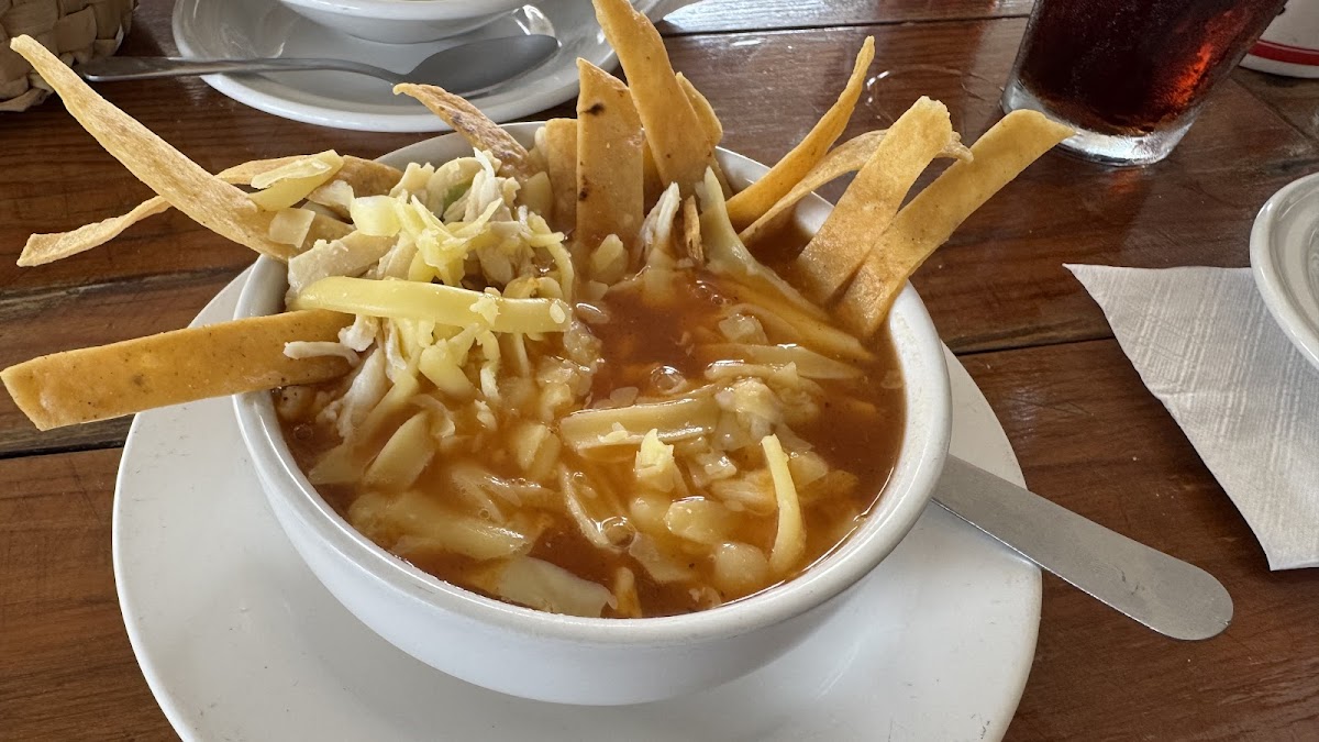 Ernesto's Good Grub Photos 2