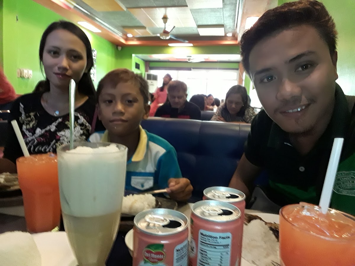Ernie's Pizza Photos 9