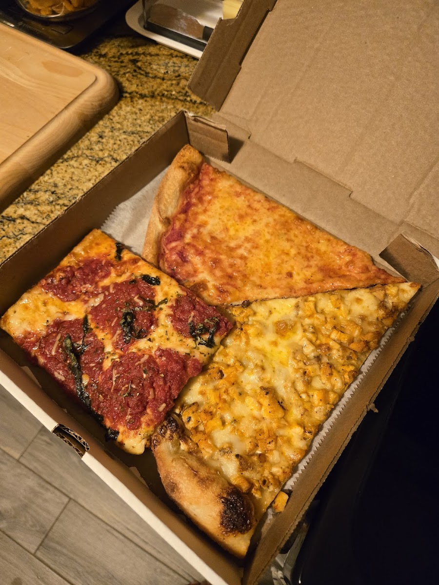 E's Pizza 'a Taste Of New York' Photos 2