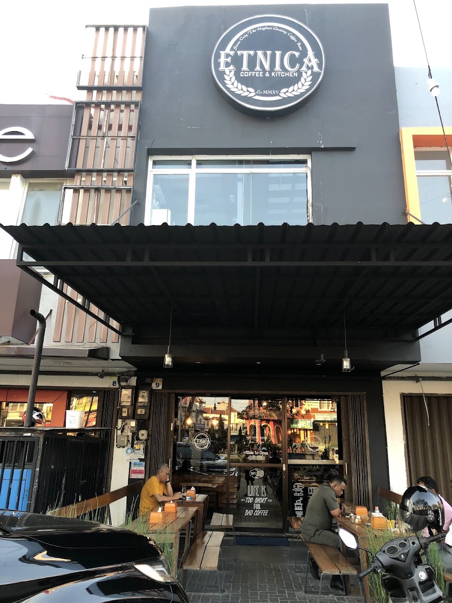 Etnica Coffee & Kitchen