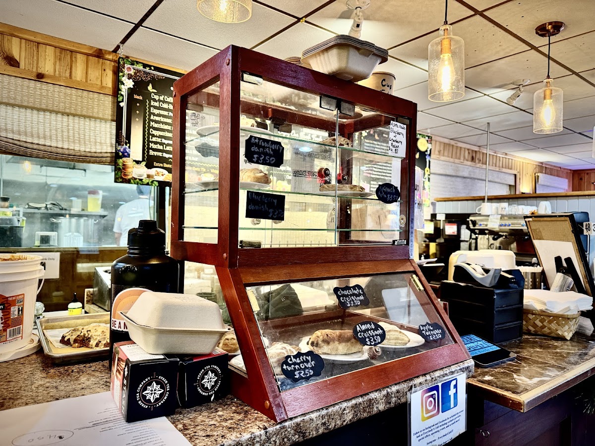Everybody's Cafe