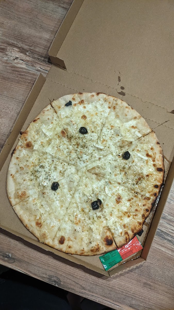 Family’S Pizza Photos 2