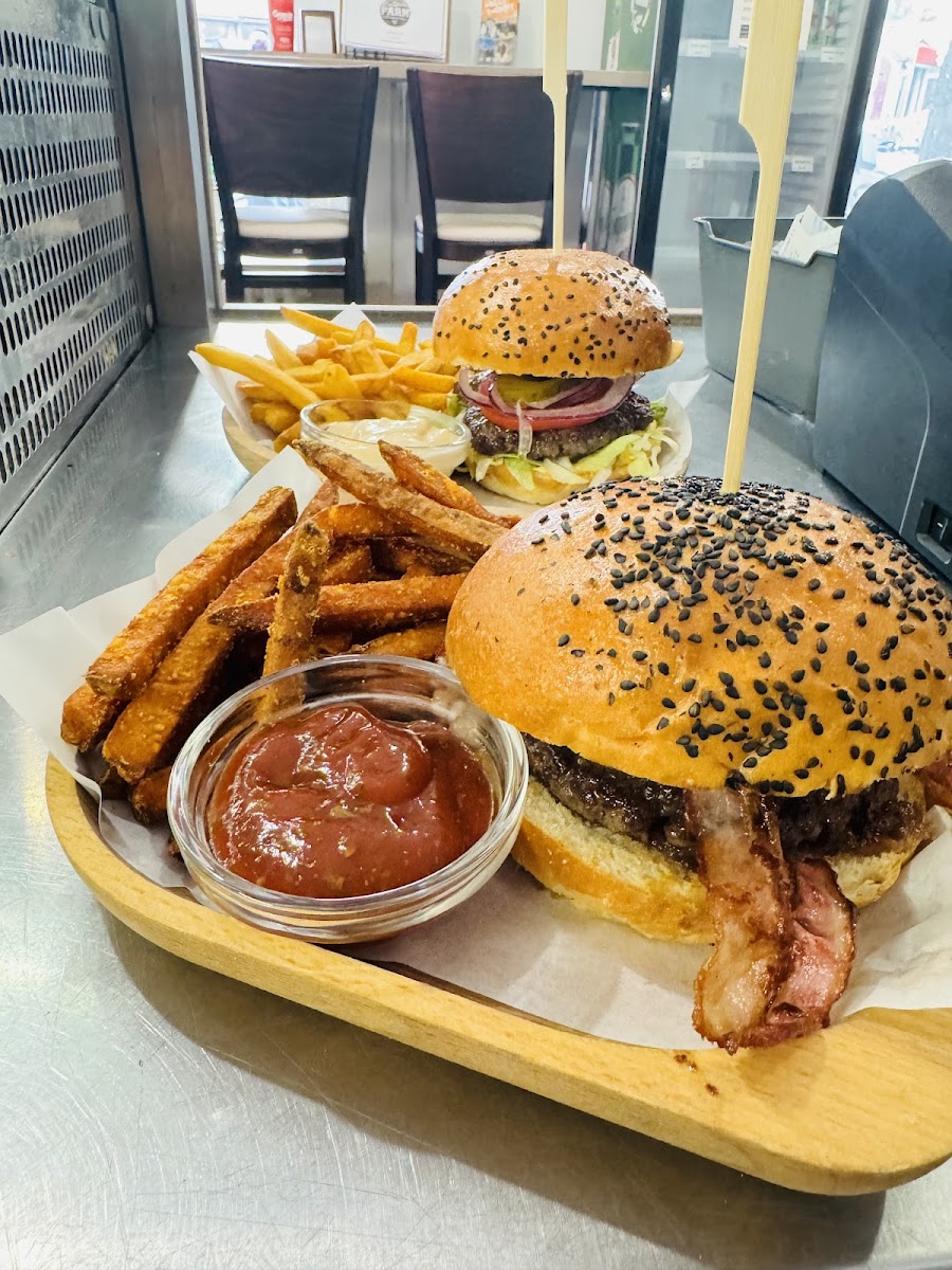 Farm Burger & Bbq Photos 2