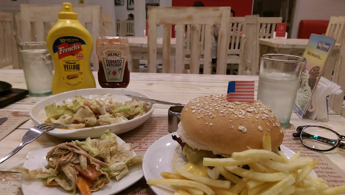 Fat Frank's Steaks & Shakes Doña Soledad Ave Photos 9