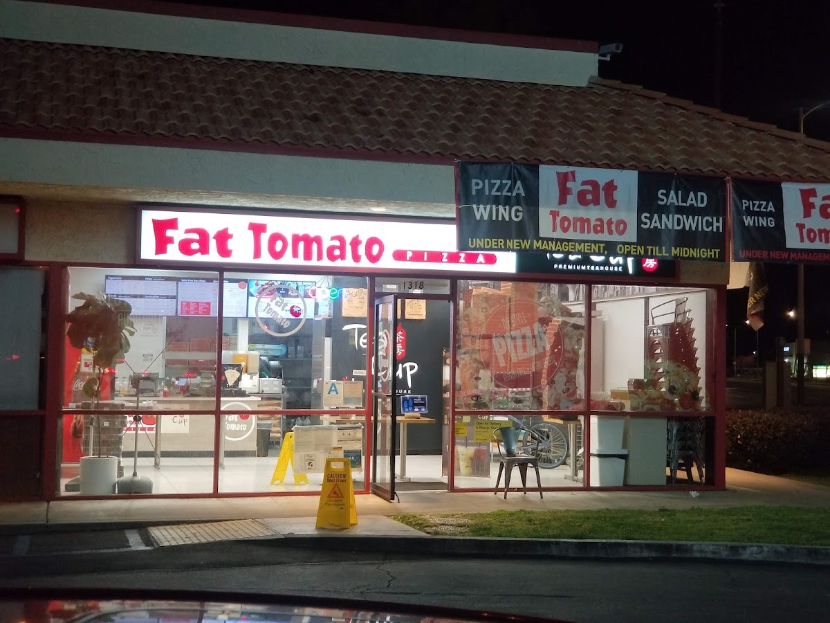 Fat Tomato Pizza & Wings (Harbor City)