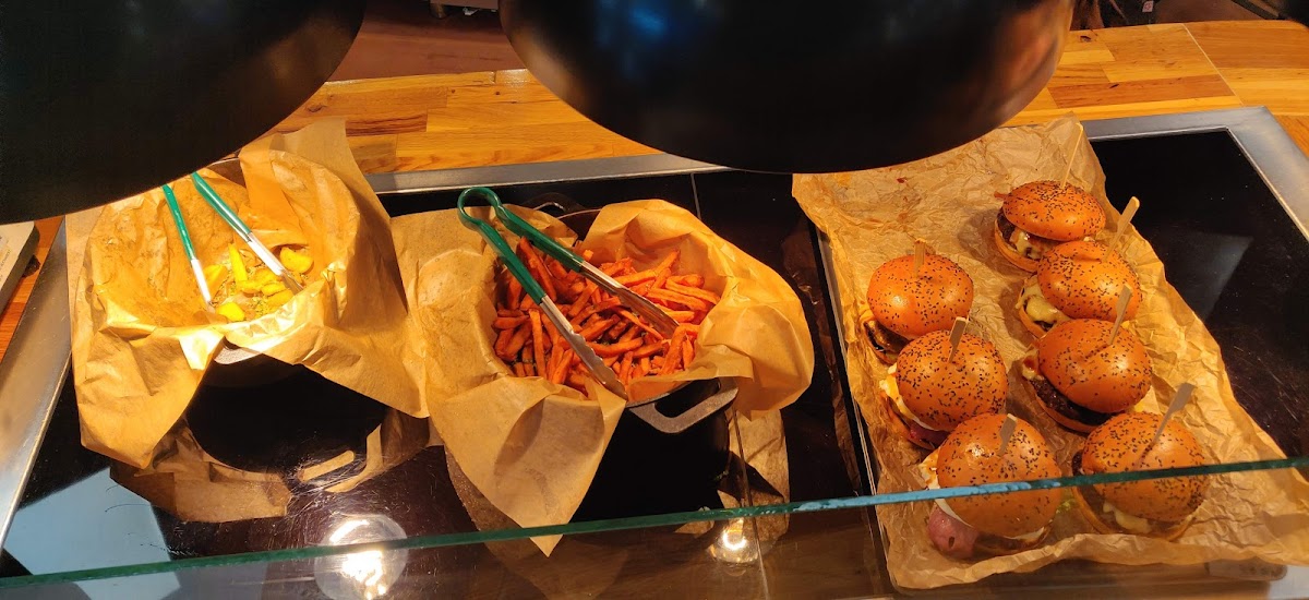 Fayn Urban Eatery Photos 9