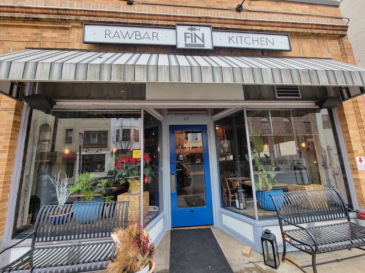 Fin Raw Bar And Kitchen