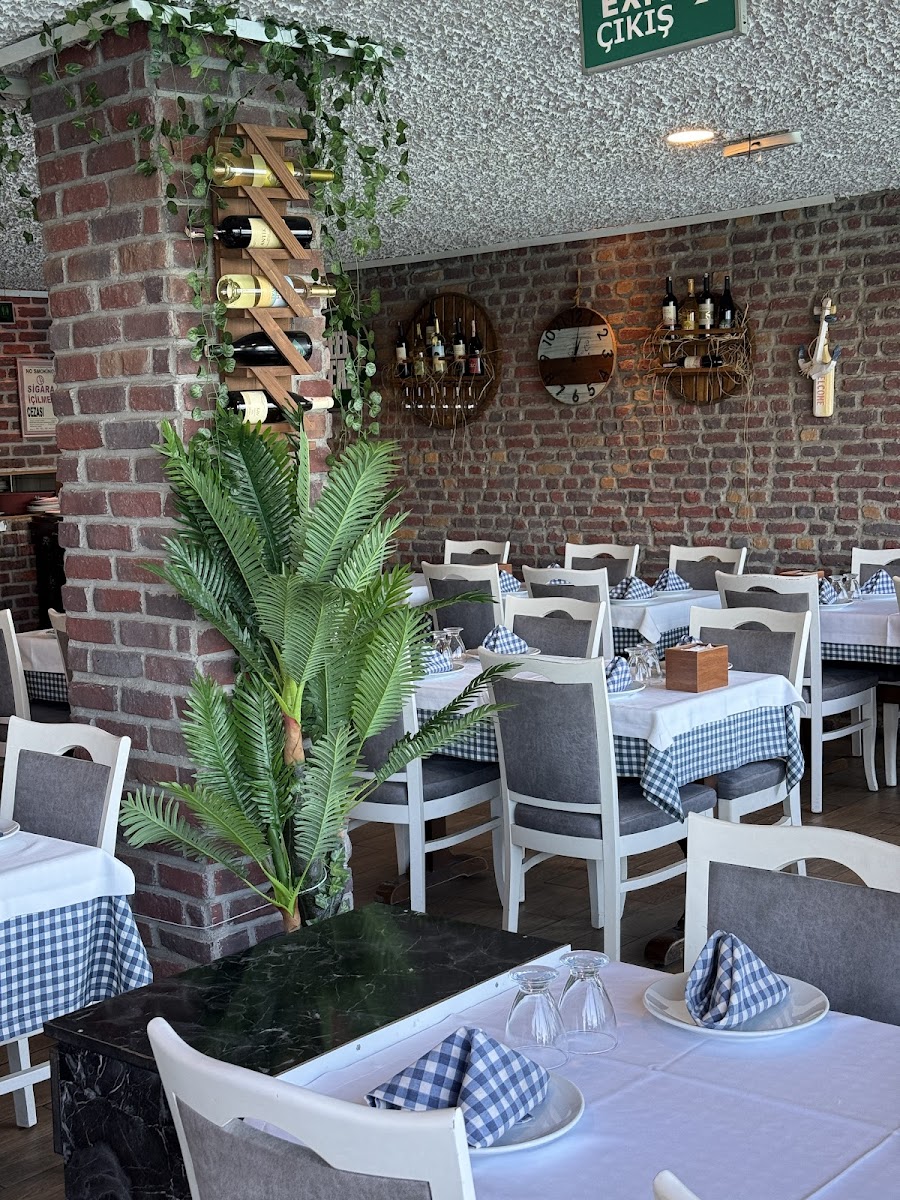 Fish Port Restaurant Photos 2