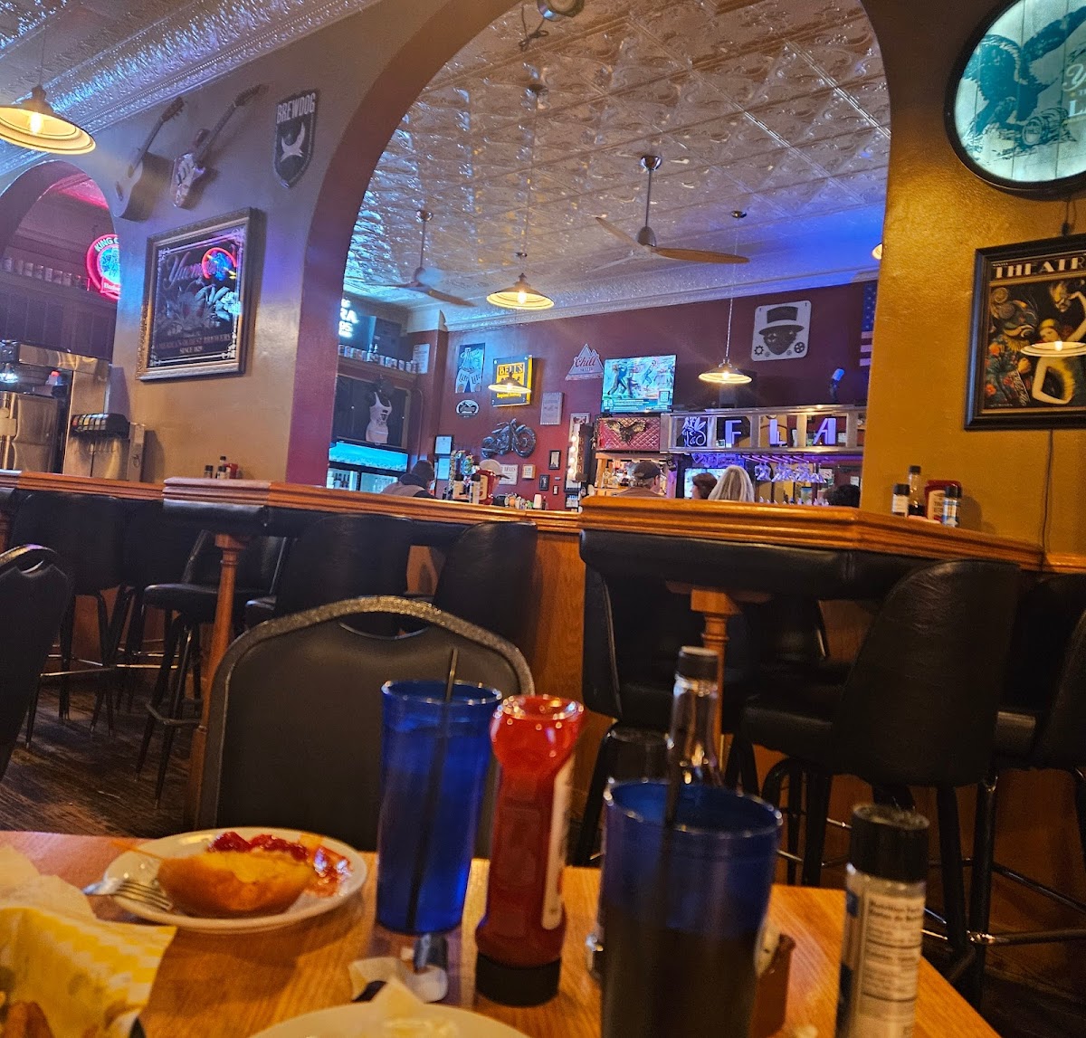 Flappers Bar And Grille Photos 2