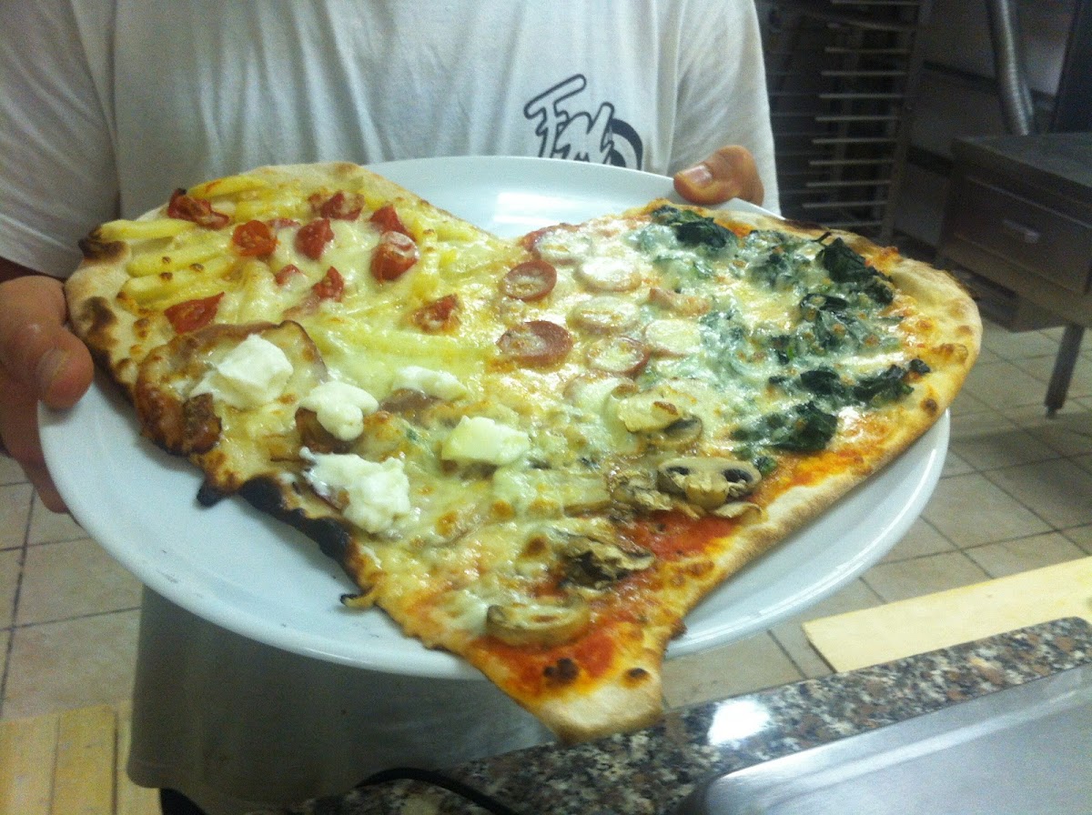 Fm 90 Stazione Pizza Roma Photos 2