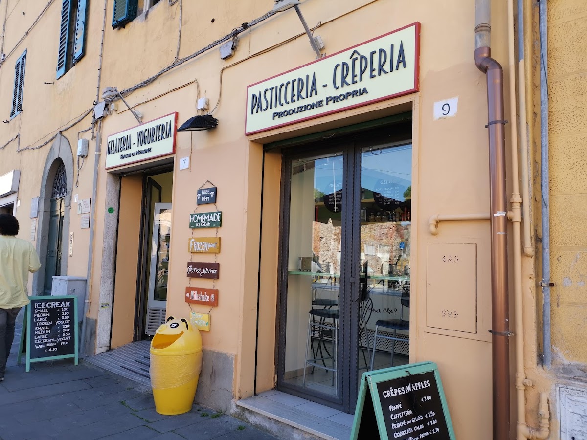 Fo-Mi Gelateria Yogurteria Pisa