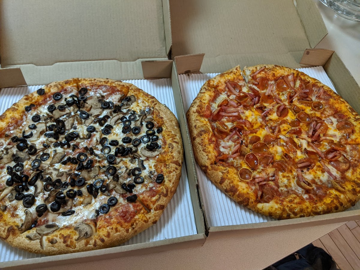 Fonzarelli's Pizza Photos 9