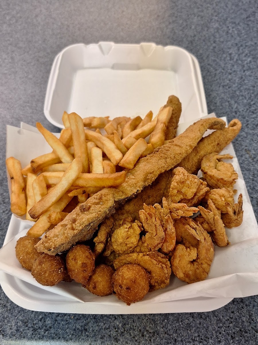 Forrest Seafood Kitchen Photos 2