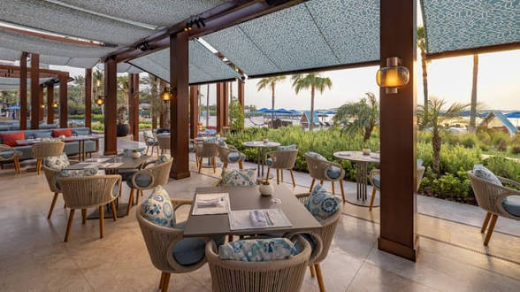 Four Seasons Restaurant & Resort