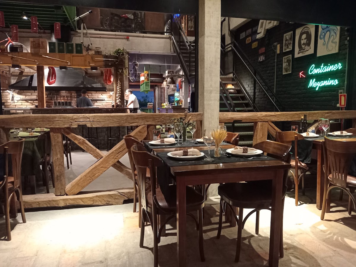 Garagem Parrilla & Bar
