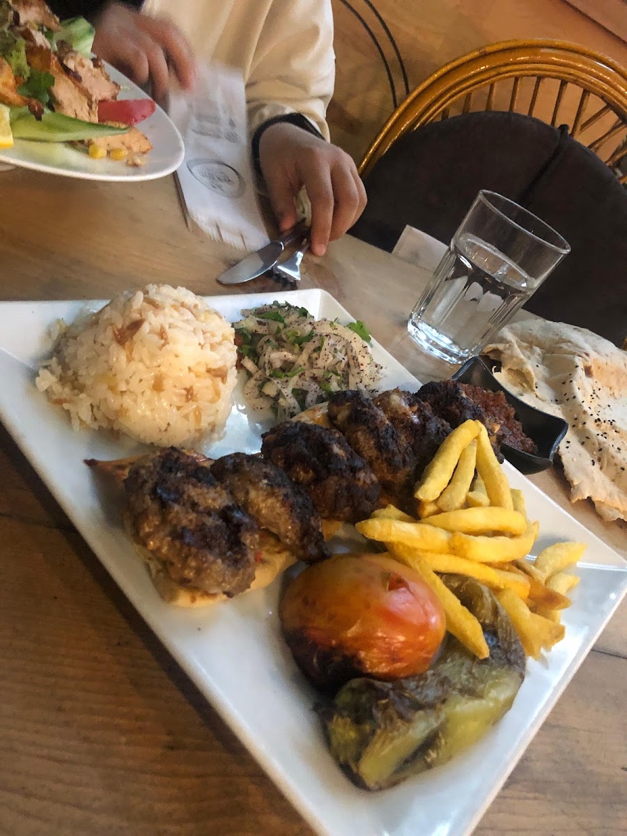 Garip Restaurant Photos 9