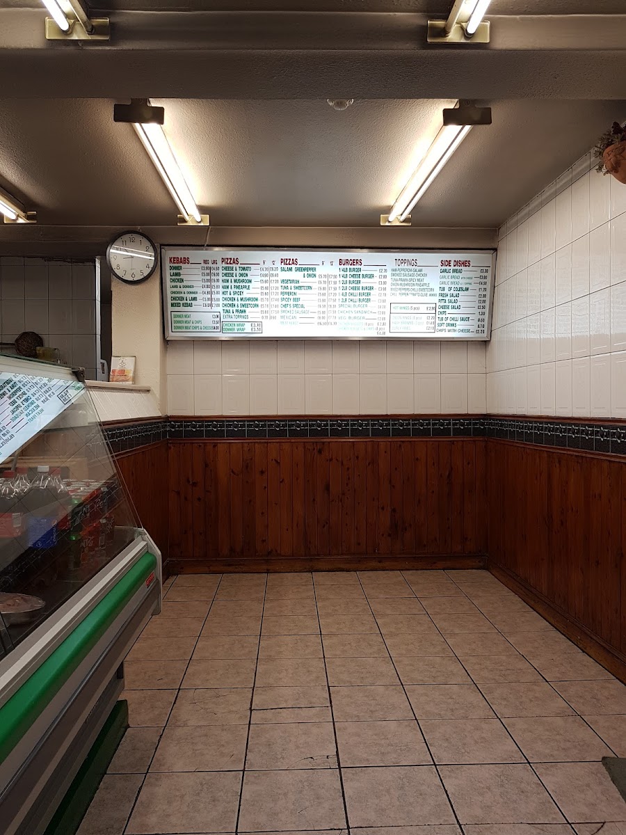 Geno's Pizzeria Photos 2