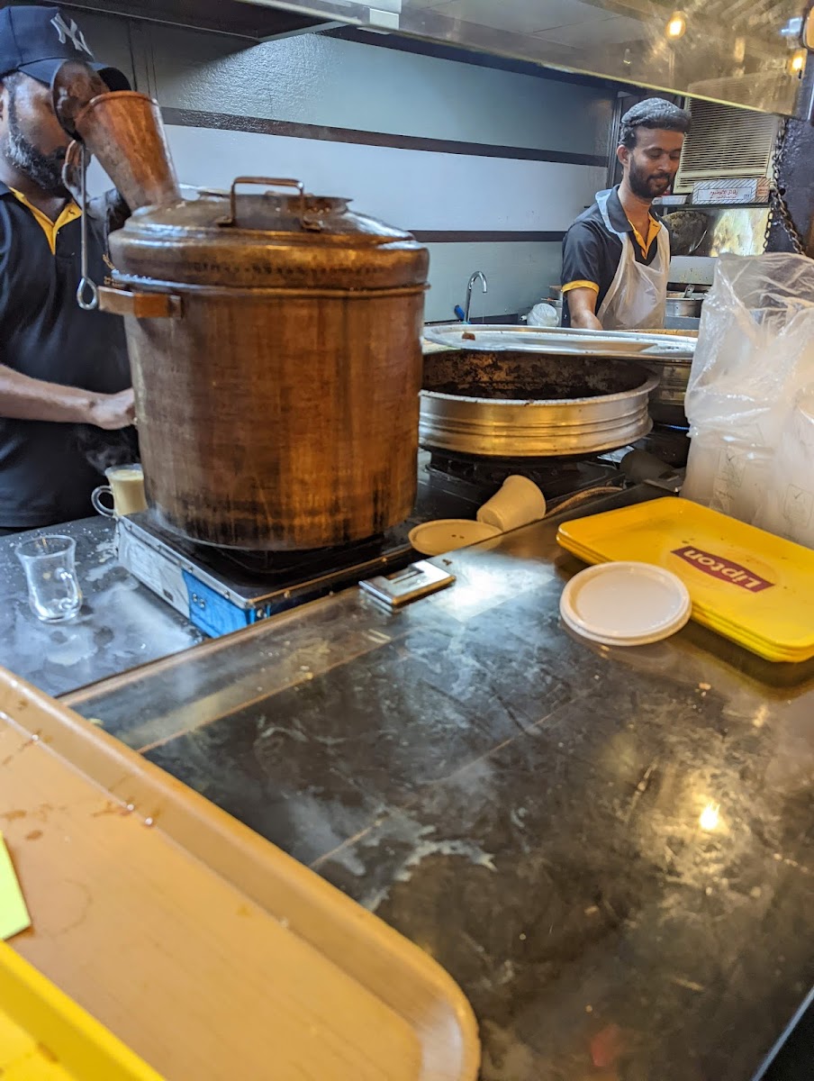 Ghazal Al Madeena Restaurant Photos 9